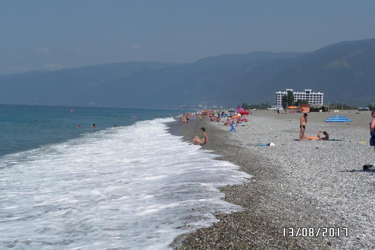 U Vili Otel Pitsunda Dış mekan fotoğraf