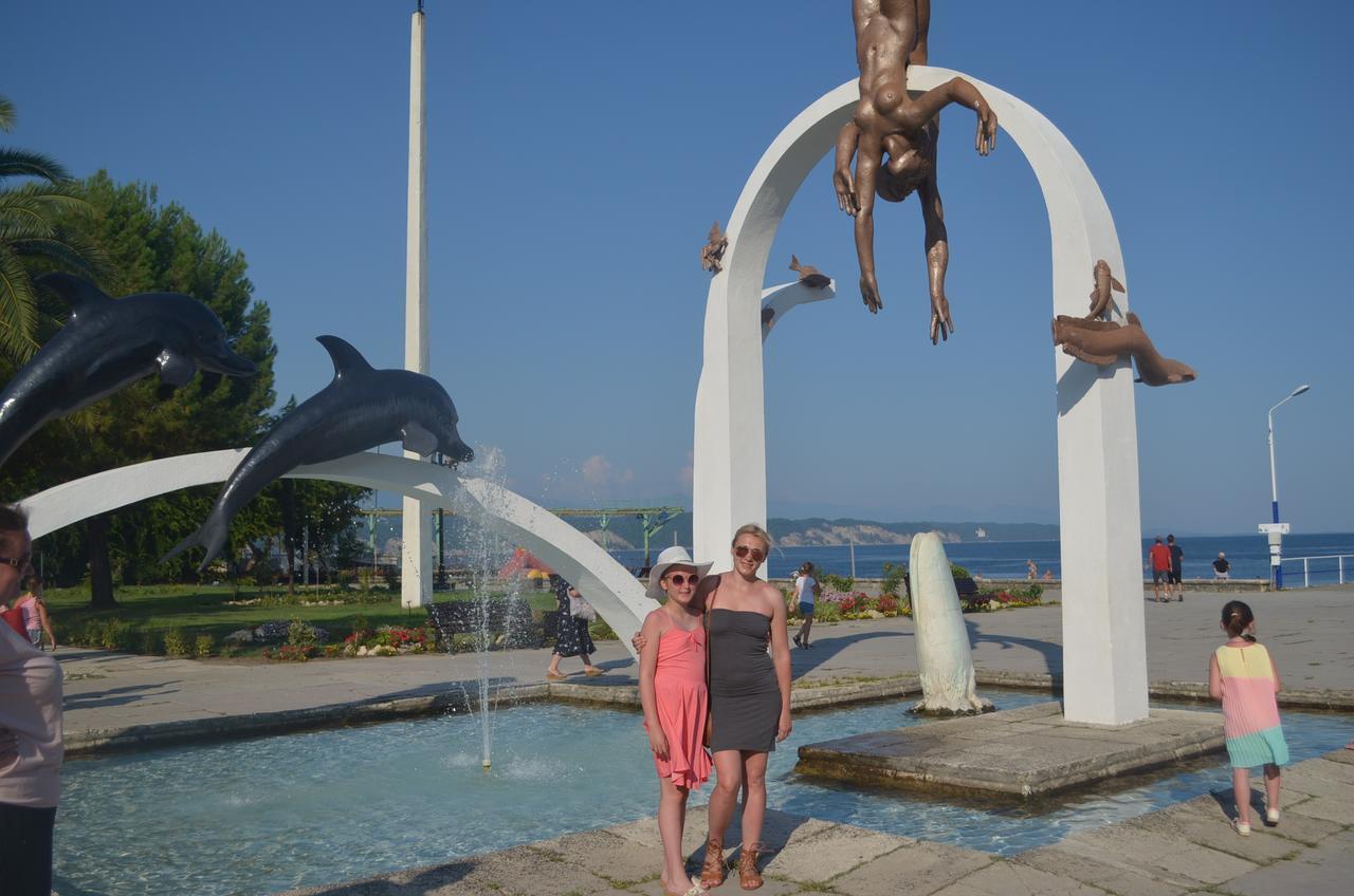 U Vili Otel Pitsunda Dış mekan fotoğraf